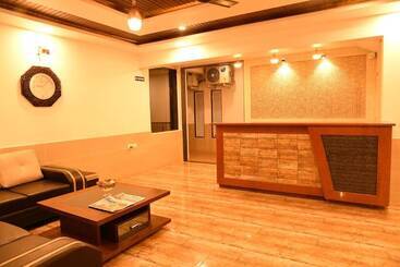 Отель Royal Orbit