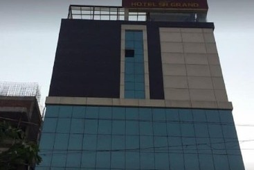 Iroomz Hotel Sr Grand