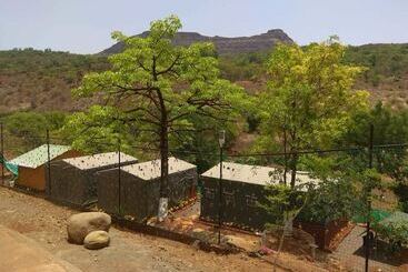 אתר נופש Orfa Estate