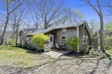 Oak Bluffs 3 Bed Cottage, Walk To Town