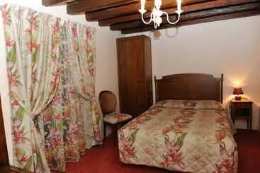 בית מלון כפרי Logis Hôtel & Restaurant Du Sauvage