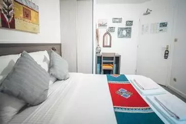 Hotelli Logis Hôtel Restaurant Vuillot