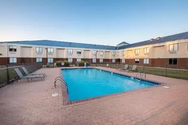 בית מלון כפרי Spark By Hilton Bentonville