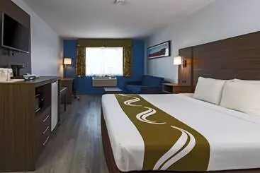 Отель Quality Inn & Suites Tulare