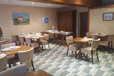 فندق Le Cheval Rouge