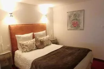 Hotel Le Chapeau Rouge