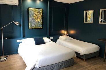 Hotelli Logis Hôtel L Abricotine