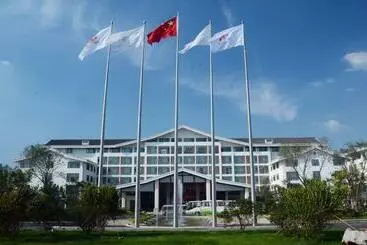 Hotelli Sunwu Hot Spring International