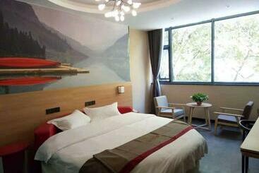 Thank Inn Plus Hotel Henan Sanmenxia Lingbao Changan Road