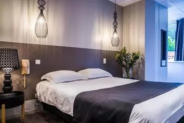 ホテル Logis Hôtel Restaurant Le Commerce