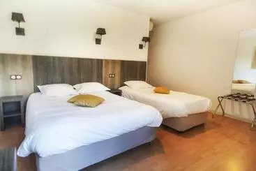 ホテル Le Victor Hugo Hôtel Et Restaurant Logis Hôtels