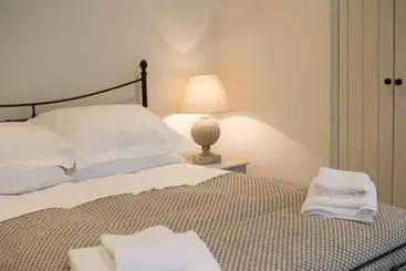 Benbow Holiday Cottages