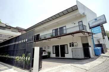 Pansiyon D'paragon Tambak Bayo