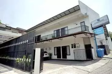 Pension D'paragon Tambak Bayo
