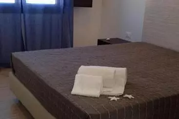 تختخواب و صبحانه Room 86