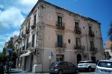 Bed & Breakfast Phenicusa