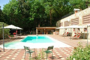 فندق ريفى Agriturismo San Vettore