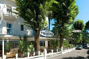 בית מלון כפרי Trieste