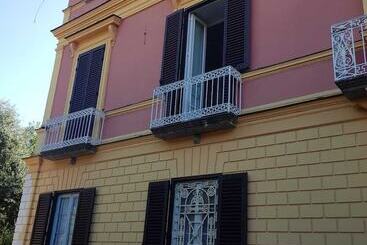 پانسیون Caluga House