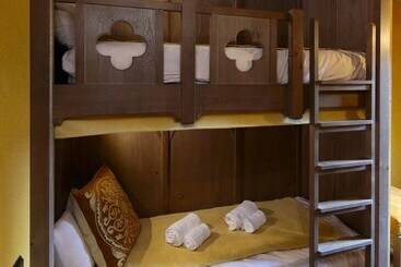 Puy Du Fou France   Hotel La Citadelle