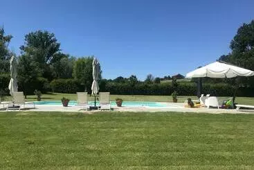 La Scuderia Charming Rooms B&b