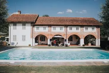 La Scuderia Charming Rooms B&b