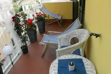 簡易ホテル The Sunrise