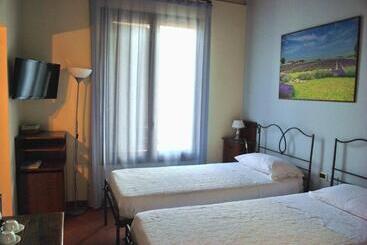 בית מלון כפרי Il Murello