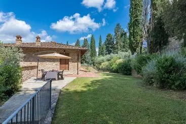 Maaseutuhotelli Tenuta La Pieve Casale Il Giglio