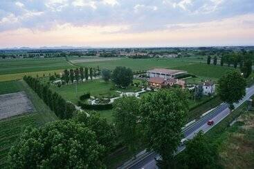 فندق ريفى Fondo San Benedetto