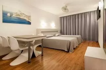 Apartamentos Sol Y Vera