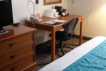 ホテル Howard Johnson By Wyndham Billings