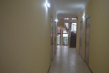 پانسیون Okro Life