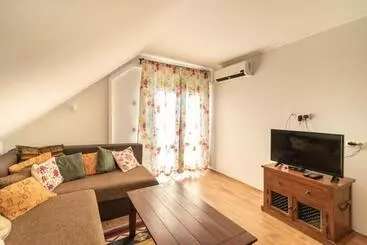 Inn Corona Villa