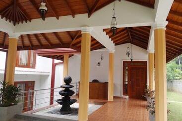 Hotel Dilray Villa