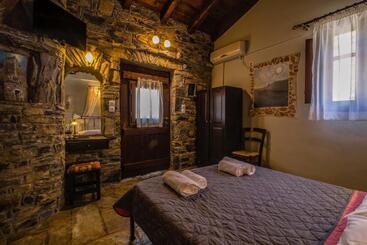 Отель Psamathous Guesthouse