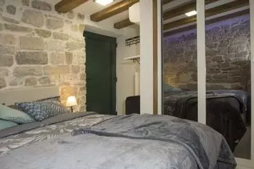 Majatalo Old Center Cozy Room