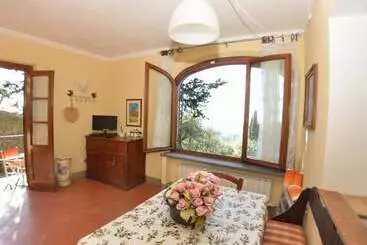 Picturesque Hillside Cottage In Lucca