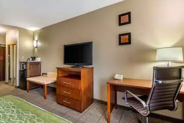 Отель Comfort Inn & Suites Sacramento   University Area