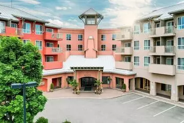 Manteo At Eldorado Resort