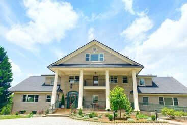 Skylaranna Resort & Spa