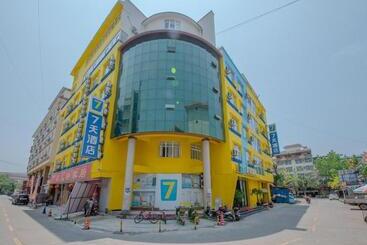Hotel 7days Inn Xishuangbanna Gasa Airport Passenger Transport South Station Branch