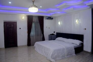 בית מלון כפרי Mexiloyd Luxury Rooms & Suites