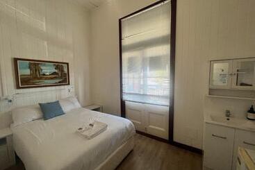 ホテル The Australian