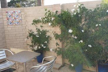 Alexander Drive B & B