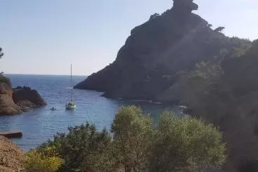 Hotelli La Calanque De Figuerolles