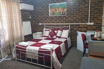 Lorac Bed And Breakfast