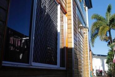 Hostel Happytourcairns Sharehouse