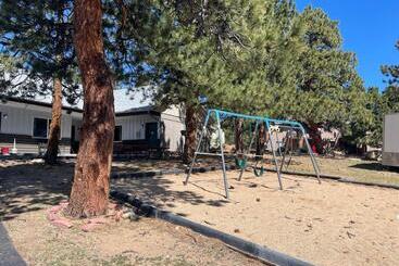 Saddle & Surrey Motel