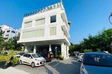 Hotel The Terrace By Ladder Mgd By Citrine